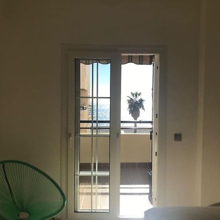 Espectacular Residencial En 1A Linea Con Piscina Lejlighed Benajarafe Eksteriør billede