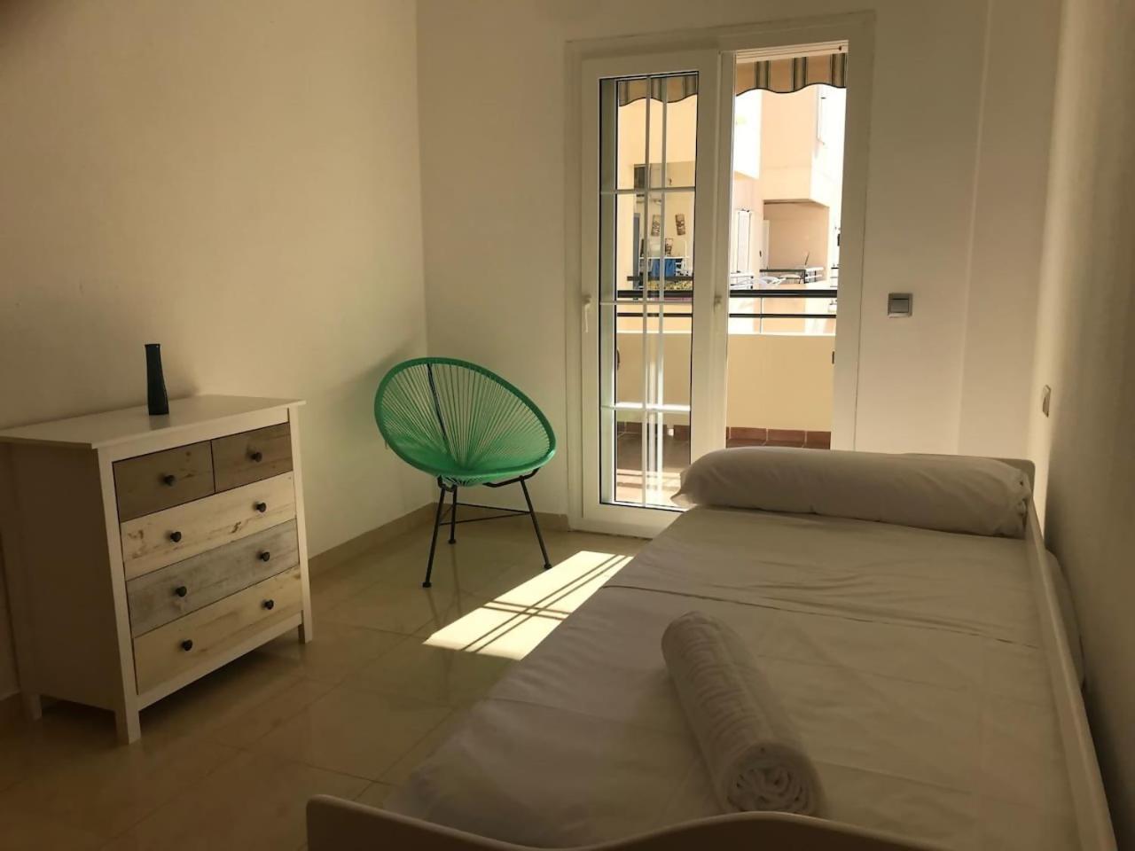 Espectacular Residencial En 1A Linea Con Piscina Lejlighed Benajarafe Eksteriør billede