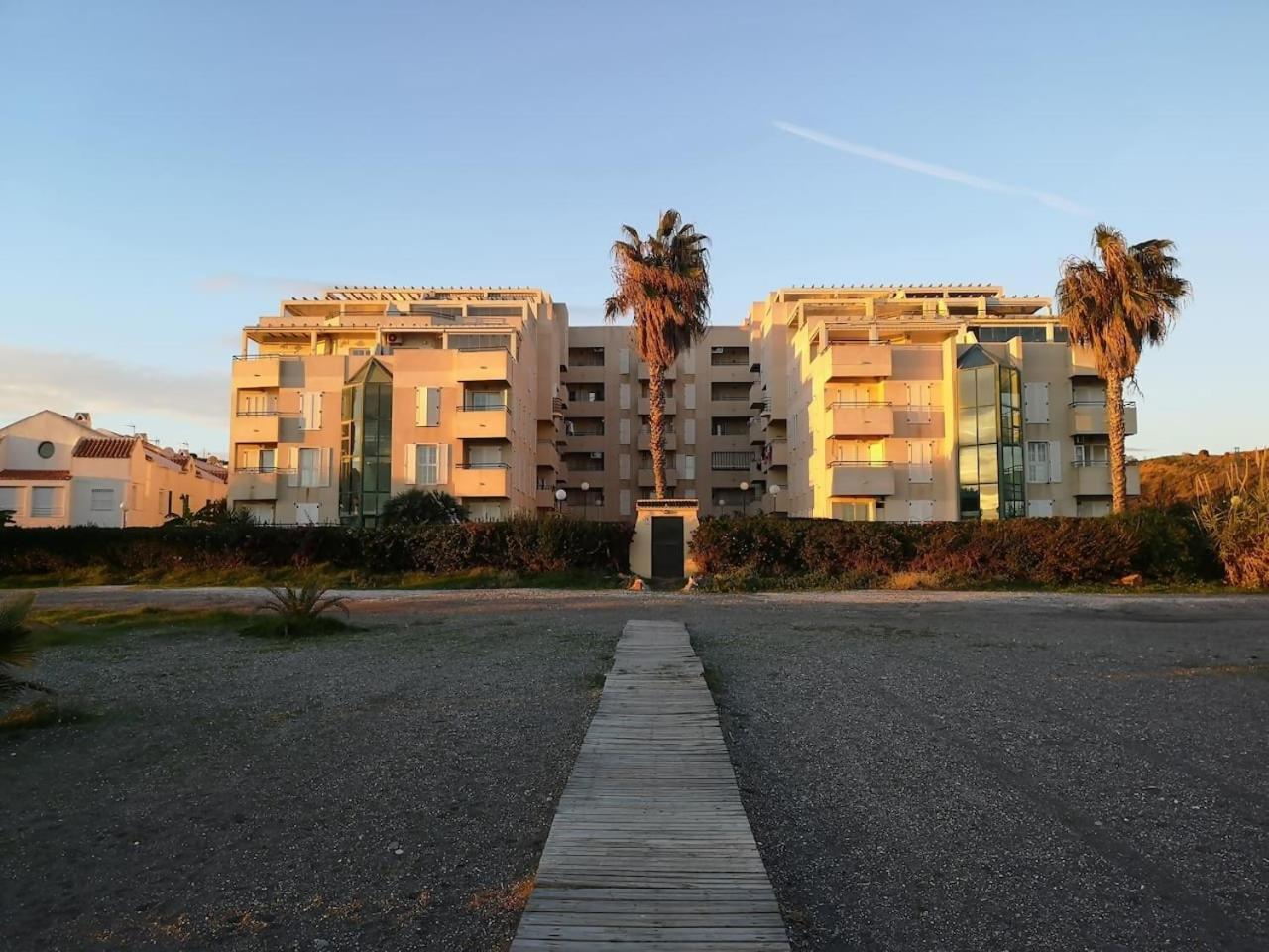 Espectacular Residencial En 1A Linea Con Piscina Lejlighed Benajarafe Eksteriør billede